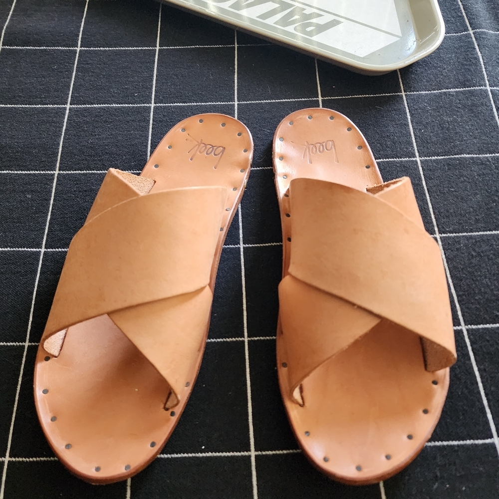 Beek Cross-Over Tan Brown Leather Slide Sandals